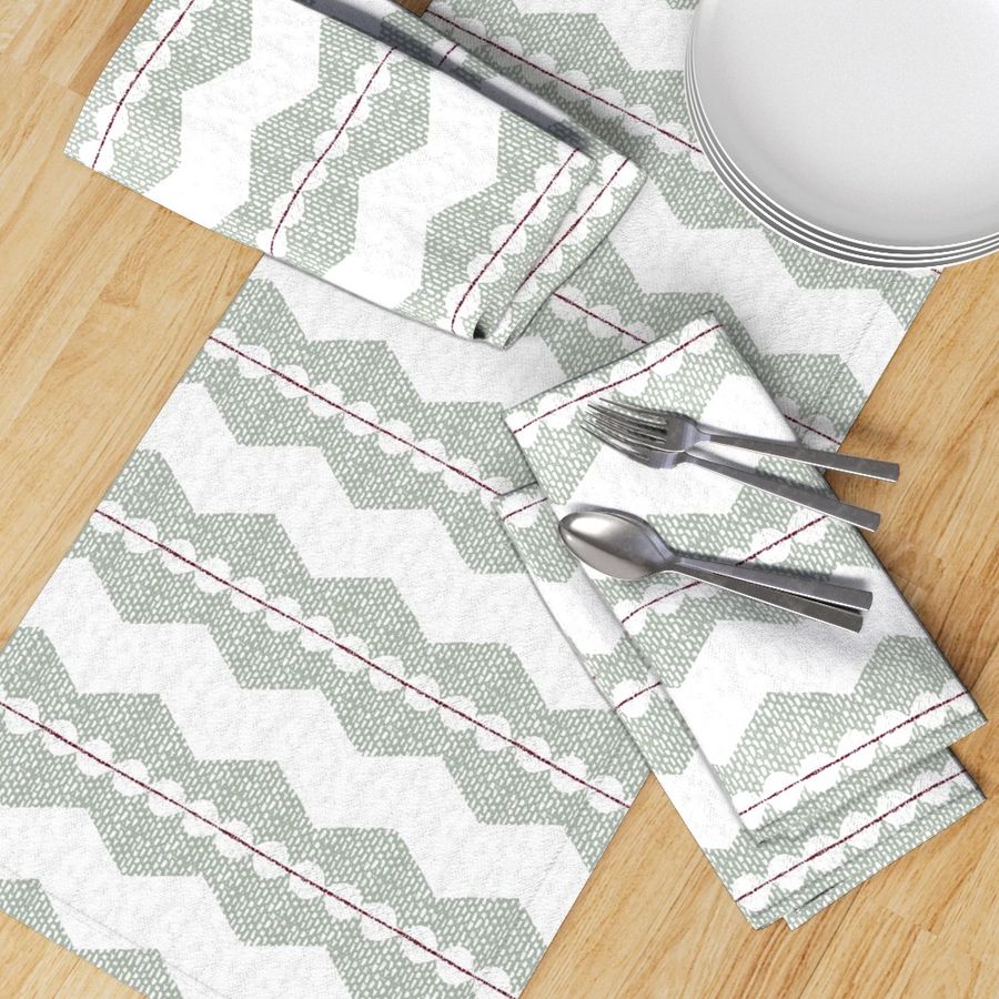 HOME_GOOD_TABLE_RUNNER