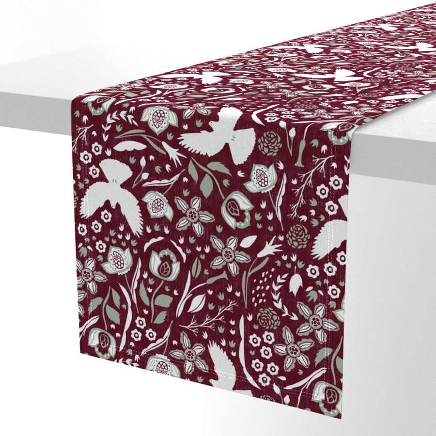 HOME_GOOD_TABLE_RUNNER