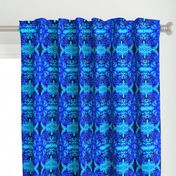 Blue/Aqua print crop-