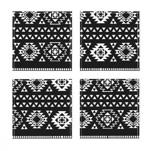 kilim black n white