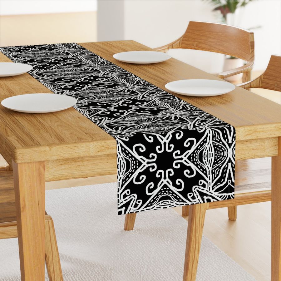 HOME_GOOD_TABLE_RUNNER