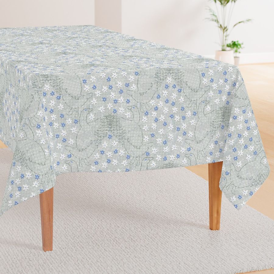 HOME_GOOD_RECTANGULAR_TABLE_CLOTH