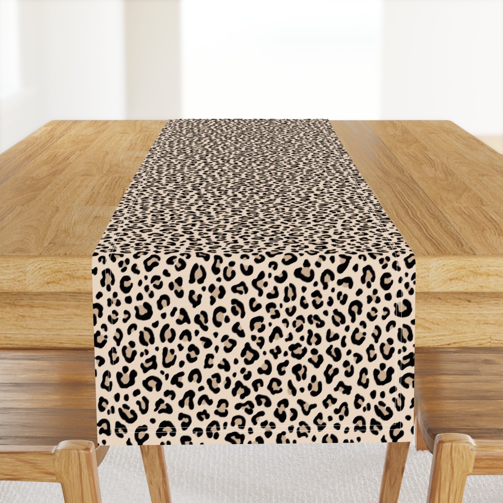 ★ BLACK and WHITE LEOPARD - LEOPARD PRINT in ECRU ★ Medium Scale / Collection : Leopard spots – Punk Rock Animal Print