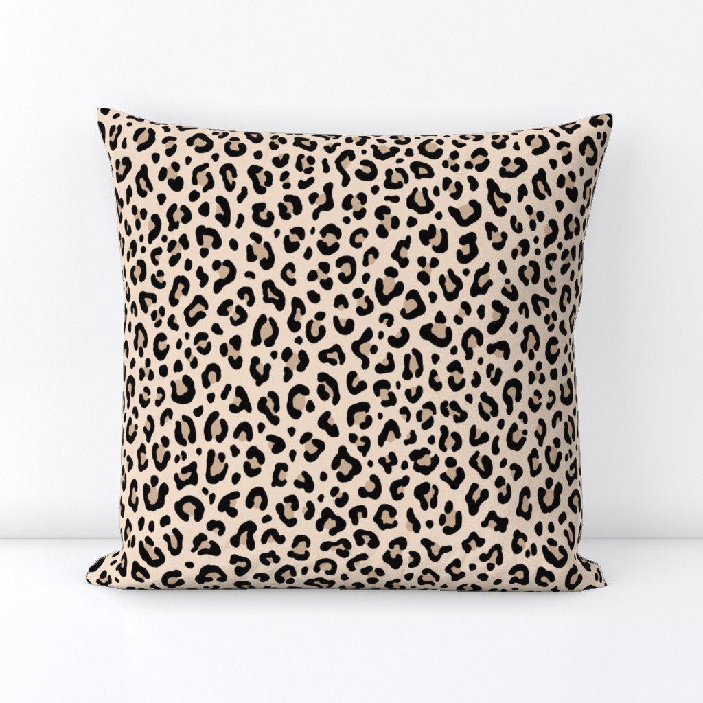 ★ BLACK and WHITE LEOPARD - LEOPARD PRINT in ECRU ★ Medium Scale / Collection : Leopard spots – Punk Rock Animal Print