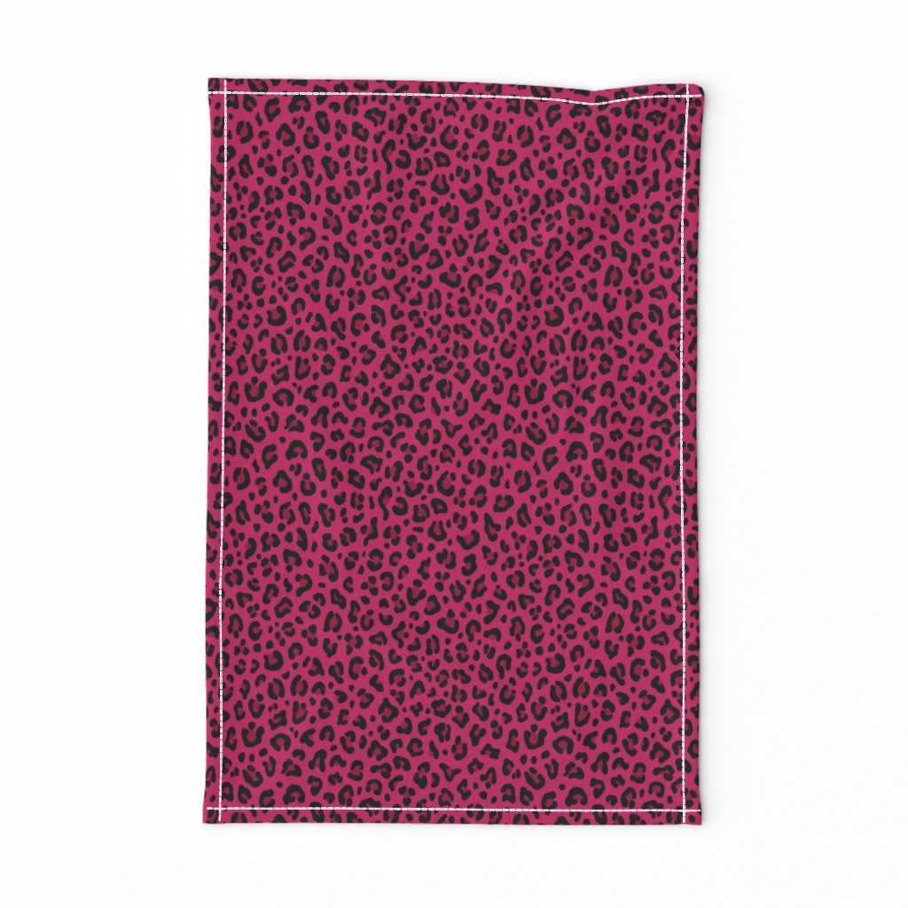 ★ LOVE LEOPARD – LEOPARD PRINT in HOT PINK ★ Small Scale / Collection : Leopard spots – Punk Rock Animal Print