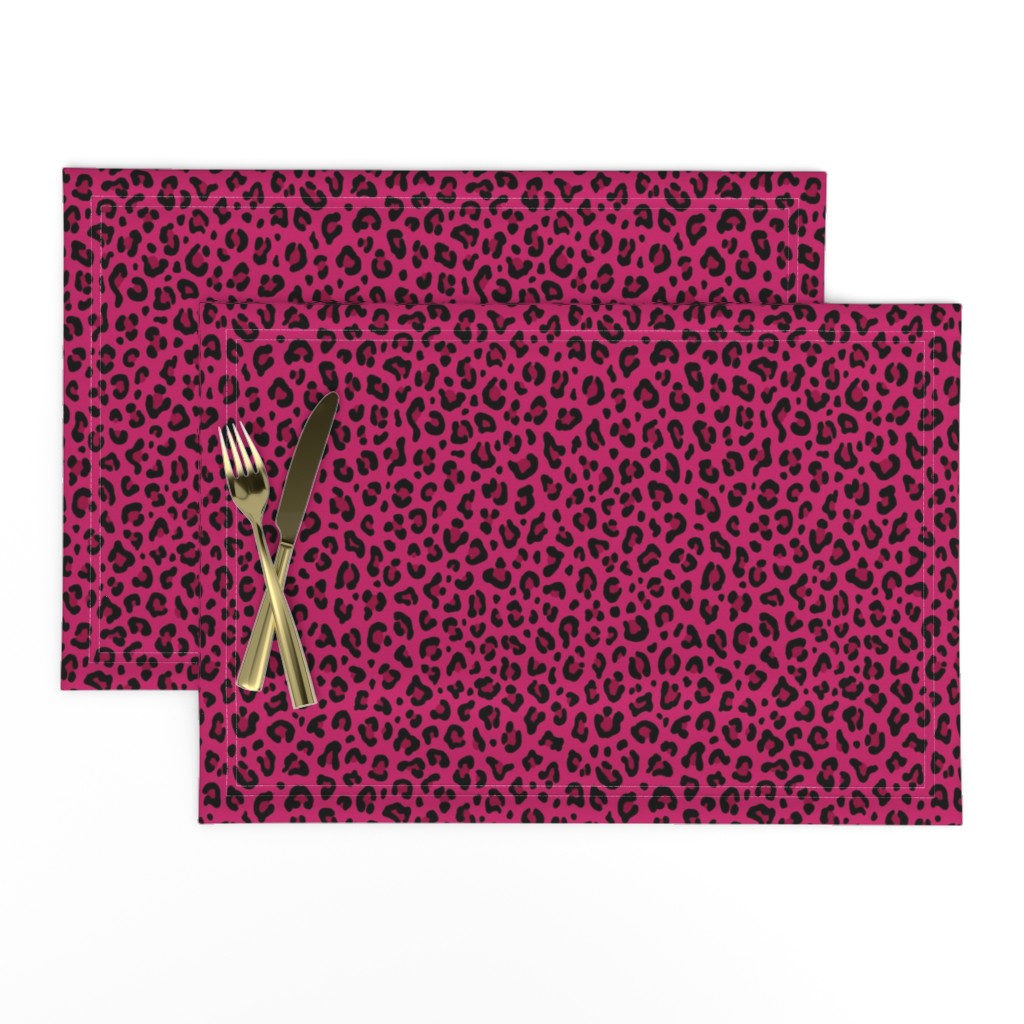 ★ LOVE LEOPARD – LEOPARD PRINT in HOT PINK ★ Small Scale / Collection : Leopard spots – Punk Rock Animal Print