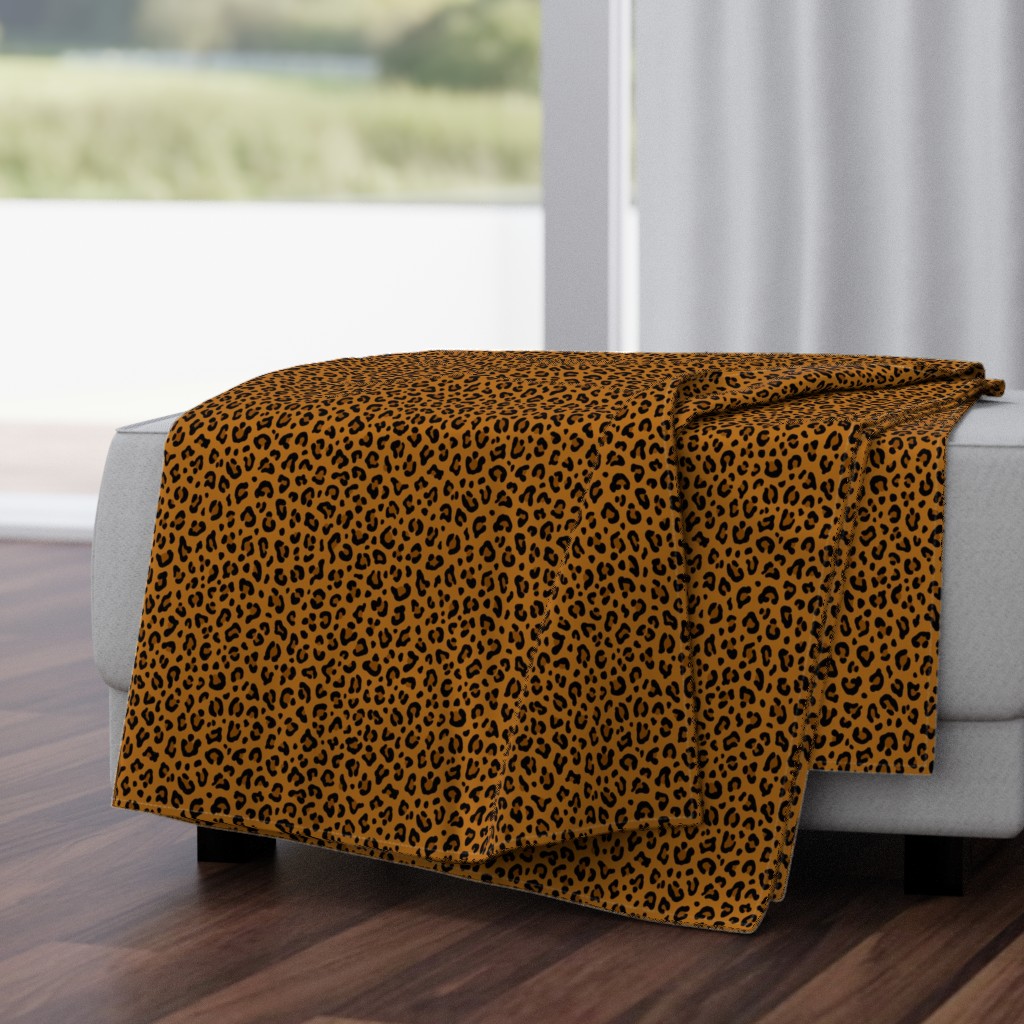 ★ LEOPARD PRINT in YELLOW OCHRE ★ Small Scale / Collection : Leopard spots – Punk Rock Animal Print