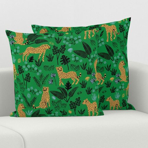 HOME_GOOD_SQUARE_THROW_PILLOW