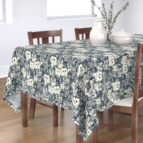 HOME_GOOD_RECTANGULAR_TABLE_CLOTH