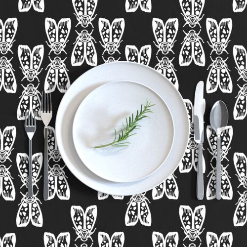 HOME_GOOD_RECTANGULAR_TABLE_CLOTH