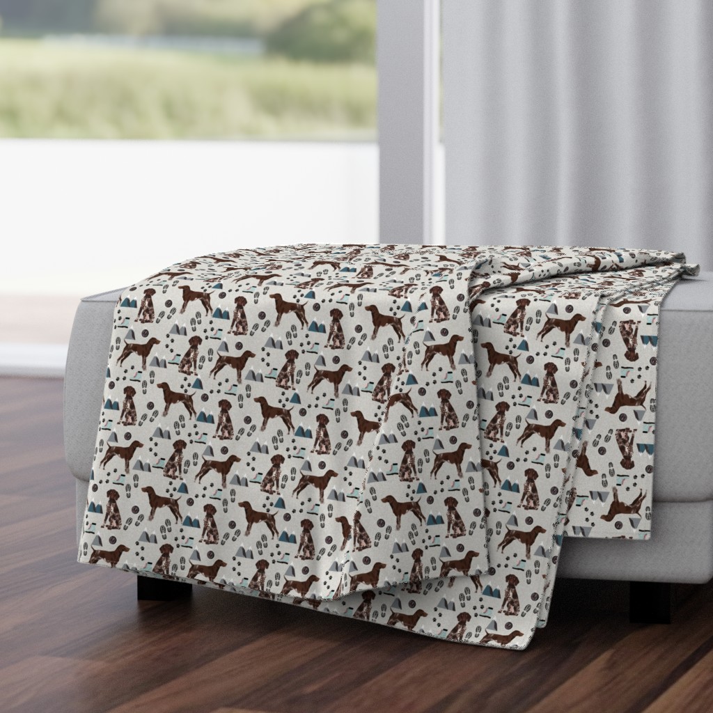 german shorthair pointer hiking dog breed fabric grey