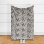 german shorthair pointer hiking dog breed fabric grey