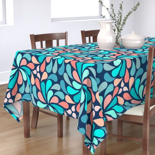 HOME_GOOD_RECTANGULAR_TABLE_CLOTH