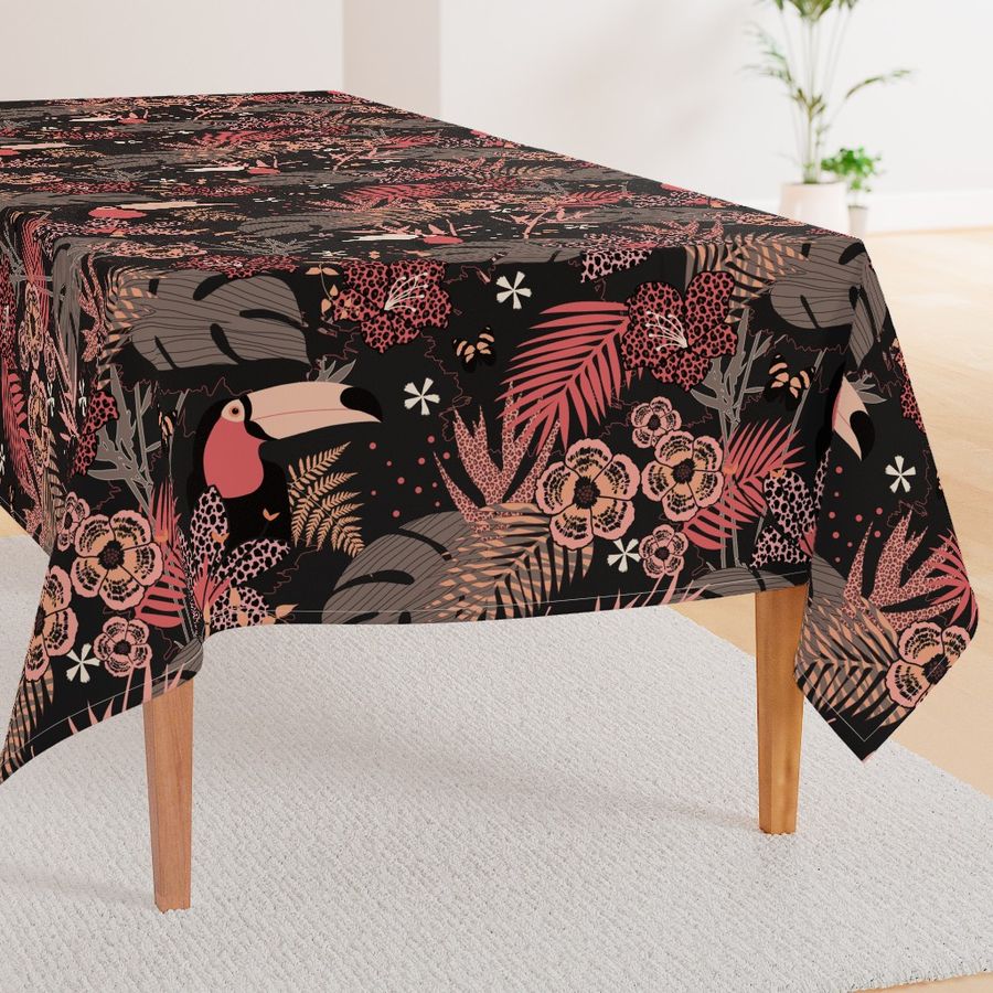 HOME_GOOD_RECTANGULAR_TABLE_CLOTH