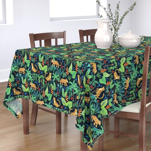 HOME_GOOD_RECTANGULAR_TABLE_CLOTH