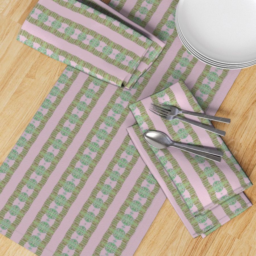 HOME_GOOD_TABLE_RUNNER