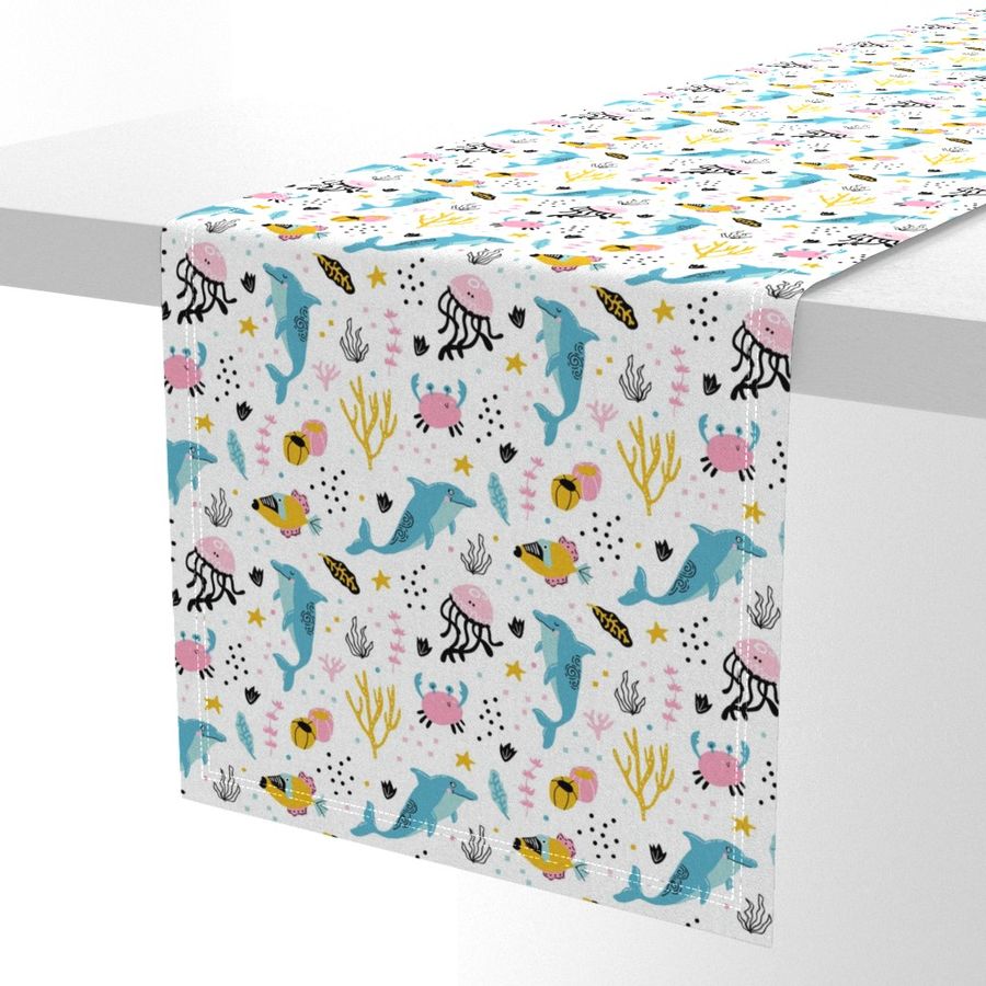 HOME_GOOD_TABLE_RUNNER