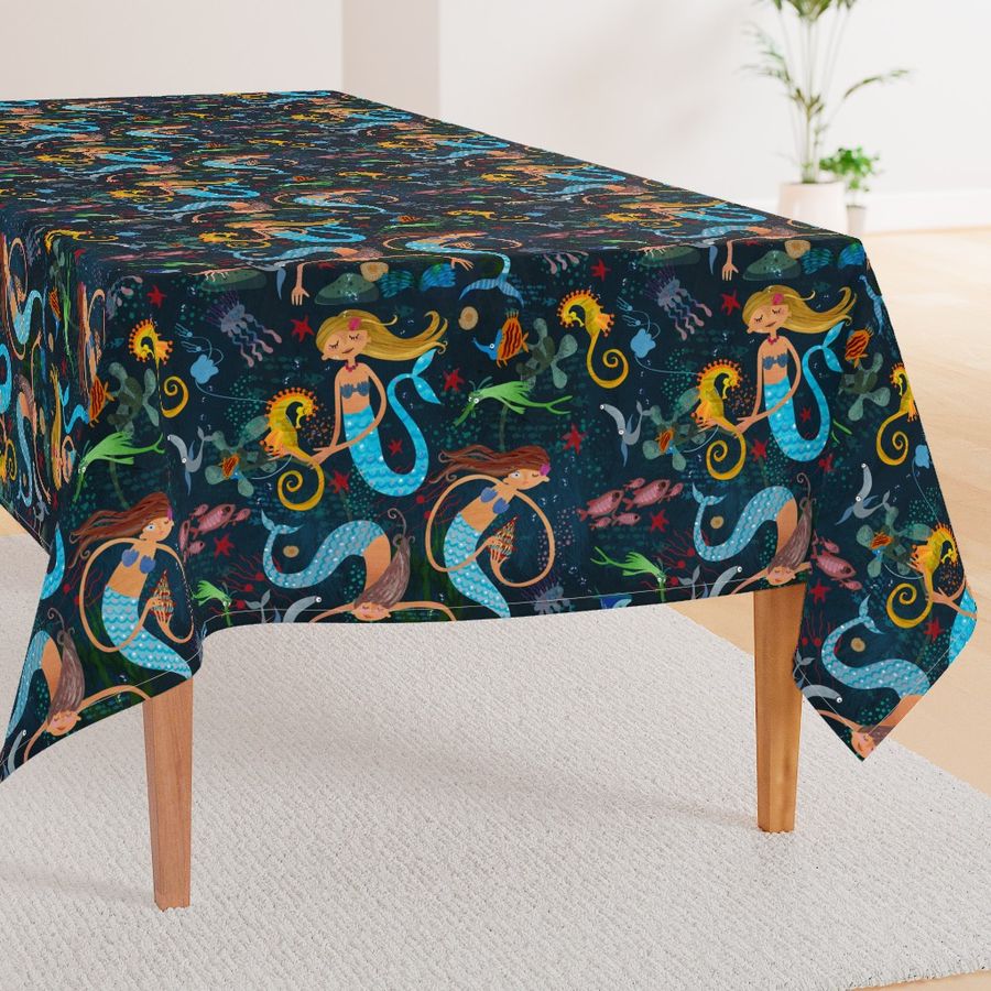 HOME_GOOD_RECTANGULAR_TABLE_CLOTH