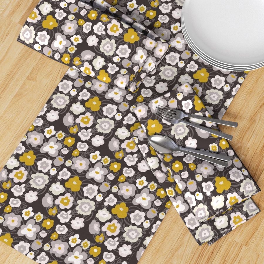 HOME_GOOD_TABLE_RUNNER