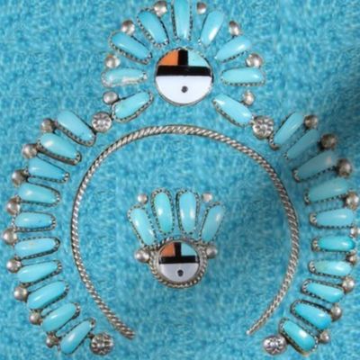 Native American Zuni Horseshoe Luck on Turquoise