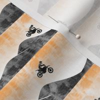 (small scale) motocross / dirt bike || orange