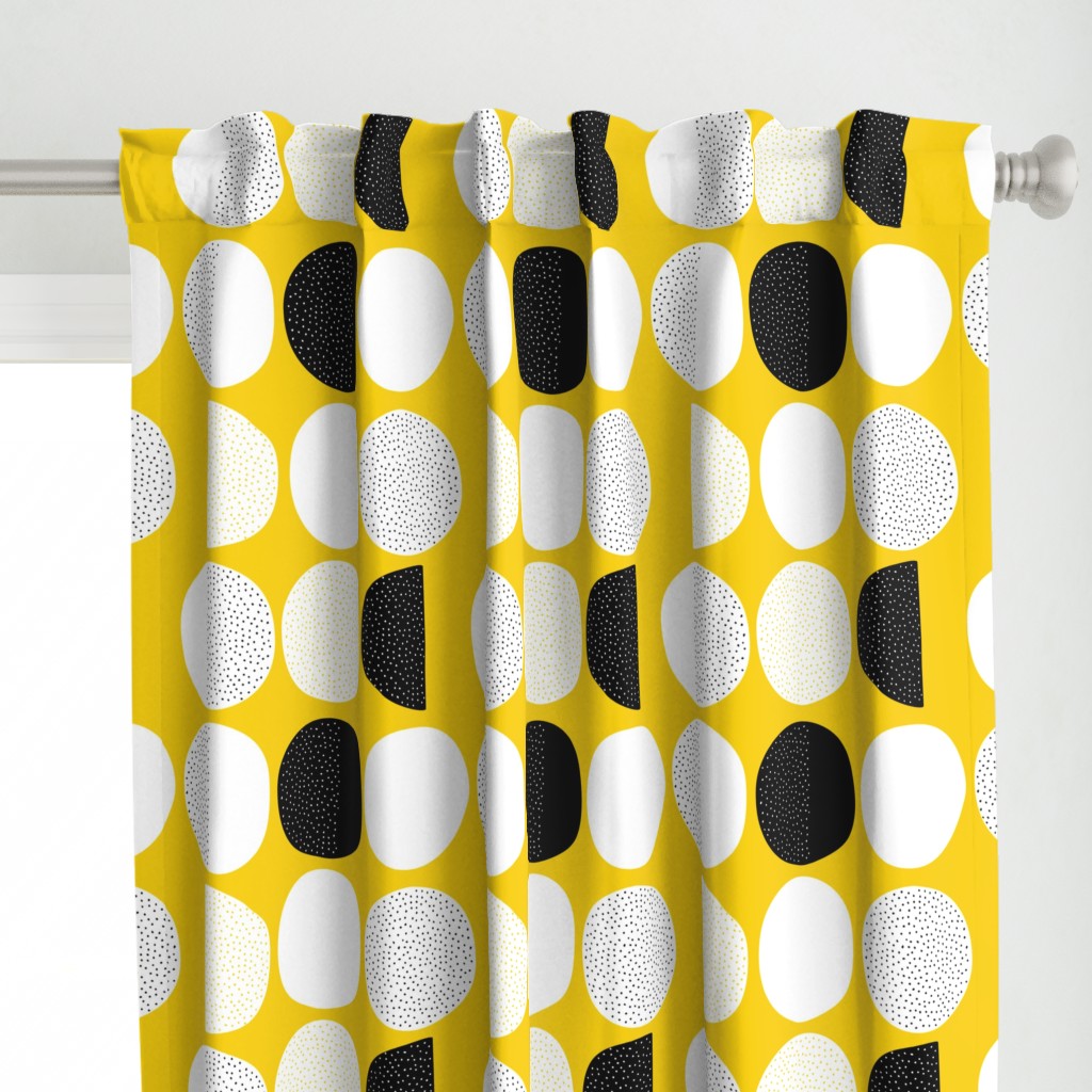 Abstract moon cycle Scandinavian minimal retro circle design gender neutral yellow jumbo