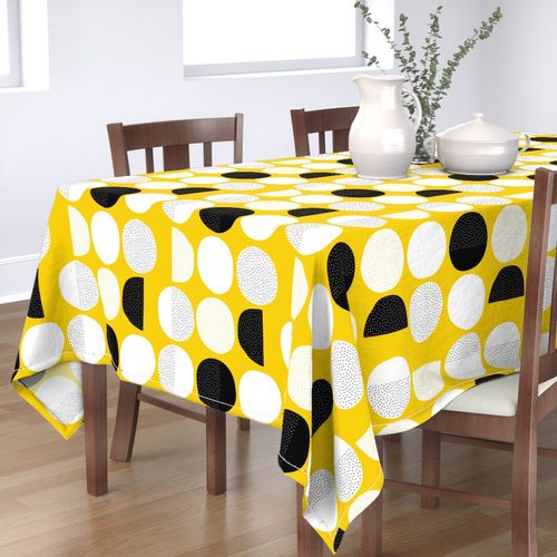 HOME_GOOD_RECTANGULAR_TABLE_CLOTH