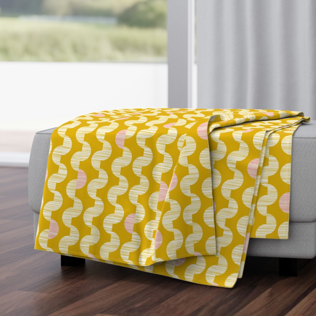 Chelsea - Goldenrod & Blush Retro Geometric