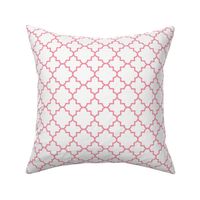 Quatrefoil lattice - Soft pink on white