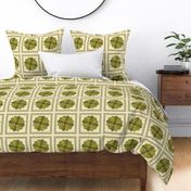 Plush Pumpkin Dresden Plate Quilt - Autumn Green