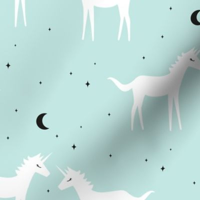 Unicorn - Mint Background