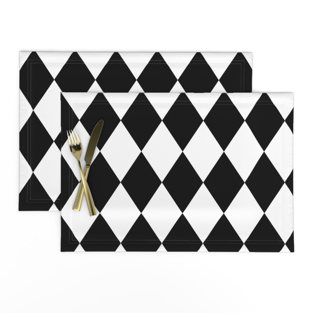 Classic Black and White Harlequin Diamond Check