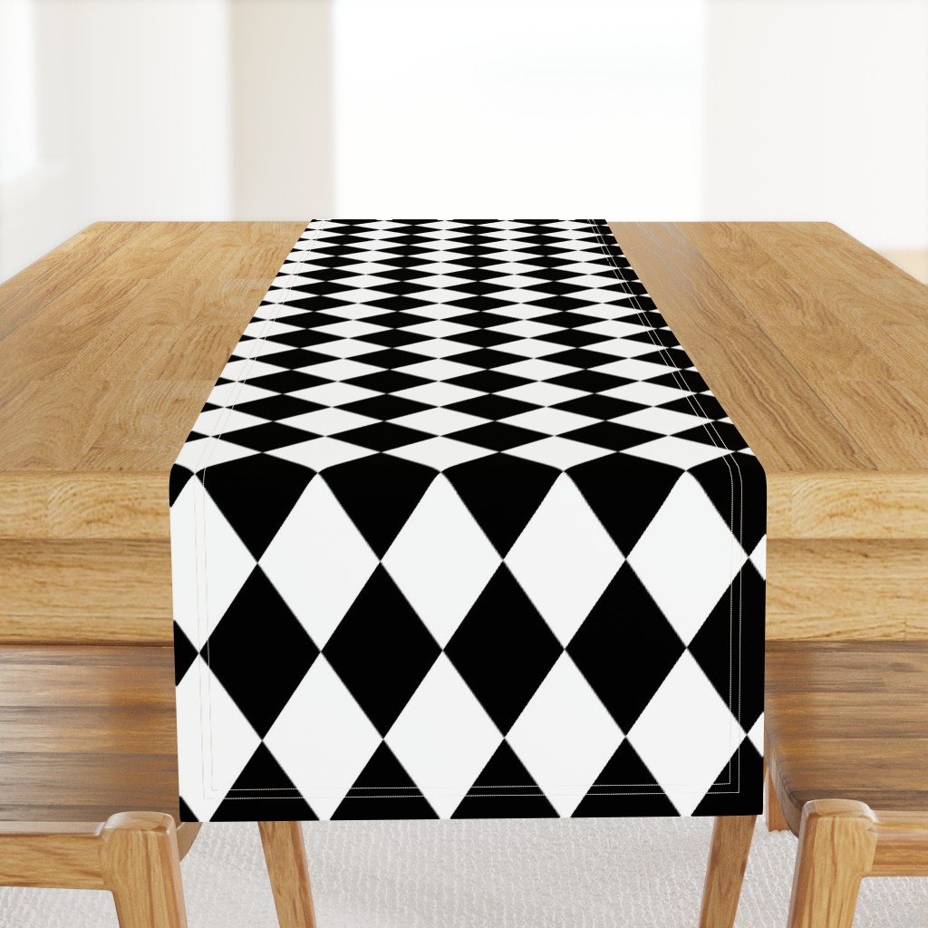 Classic Black and White Harlequin Diamond Check