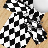 Classic Black and White Harlequin Diamond Check