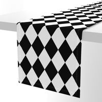 Classic Black and White Harlequin Diamond Check