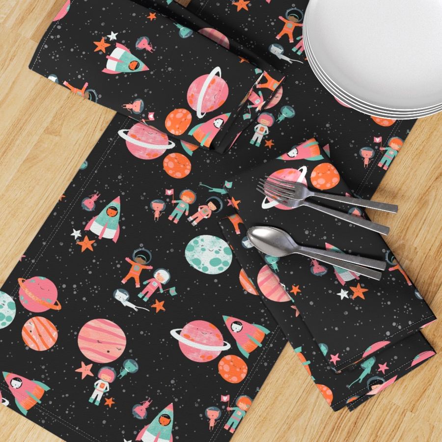 HOME_GOOD_TABLE_RUNNER