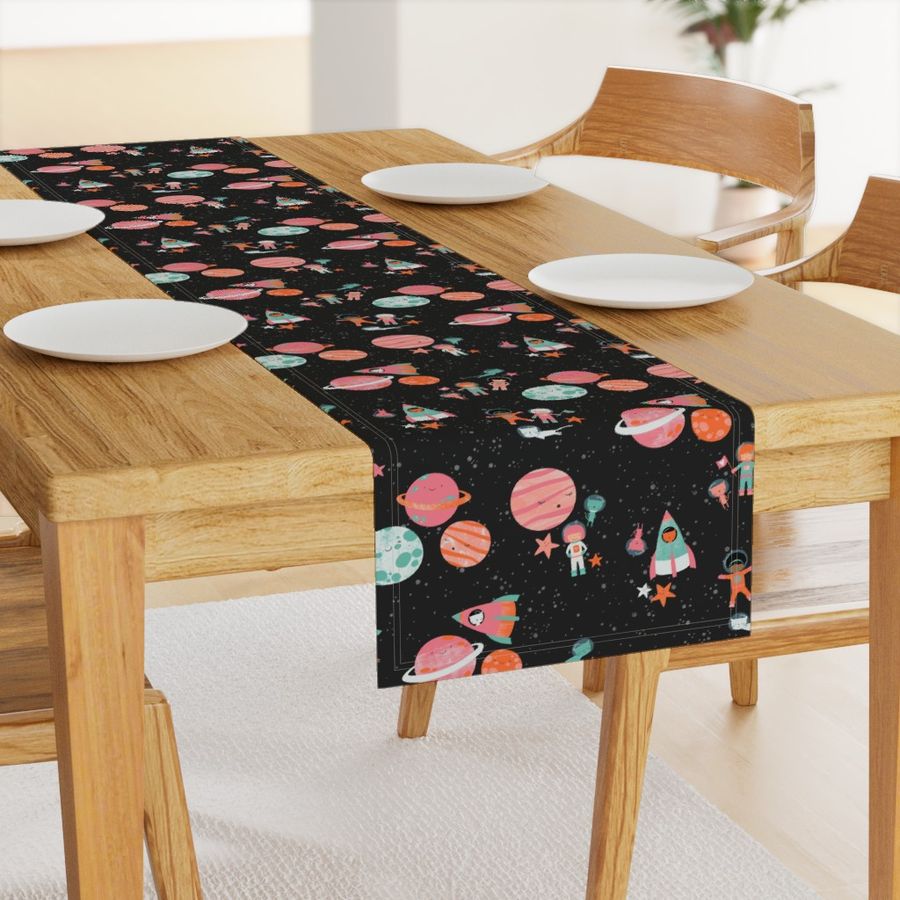 HOME_GOOD_TABLE_RUNNER