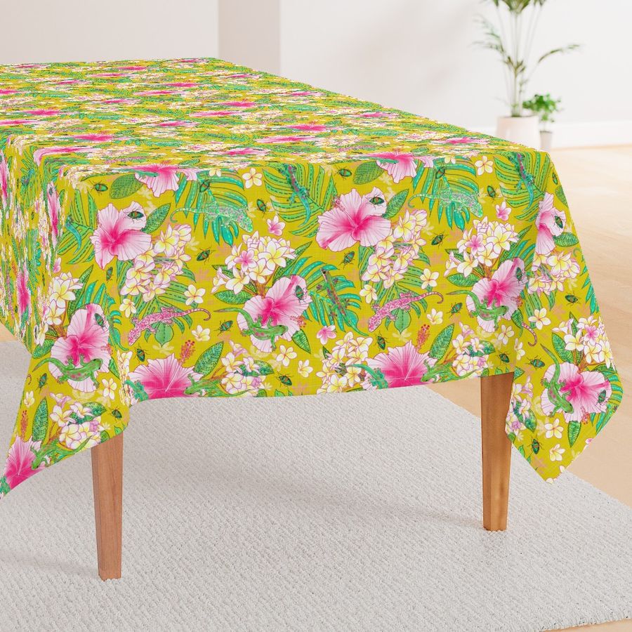 HOME_GOOD_RECTANGULAR_TABLE_CLOTH