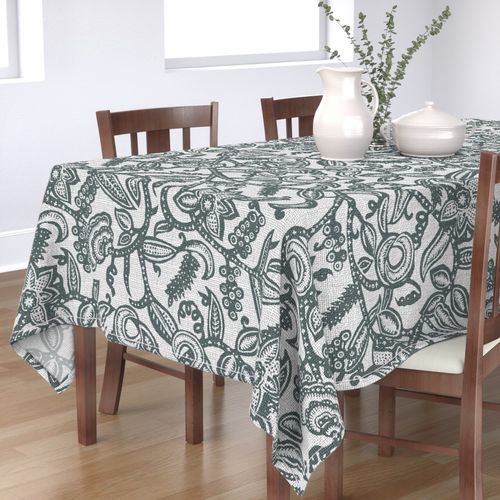 HOME_GOOD_RECTANGULAR_TABLE_CLOTH