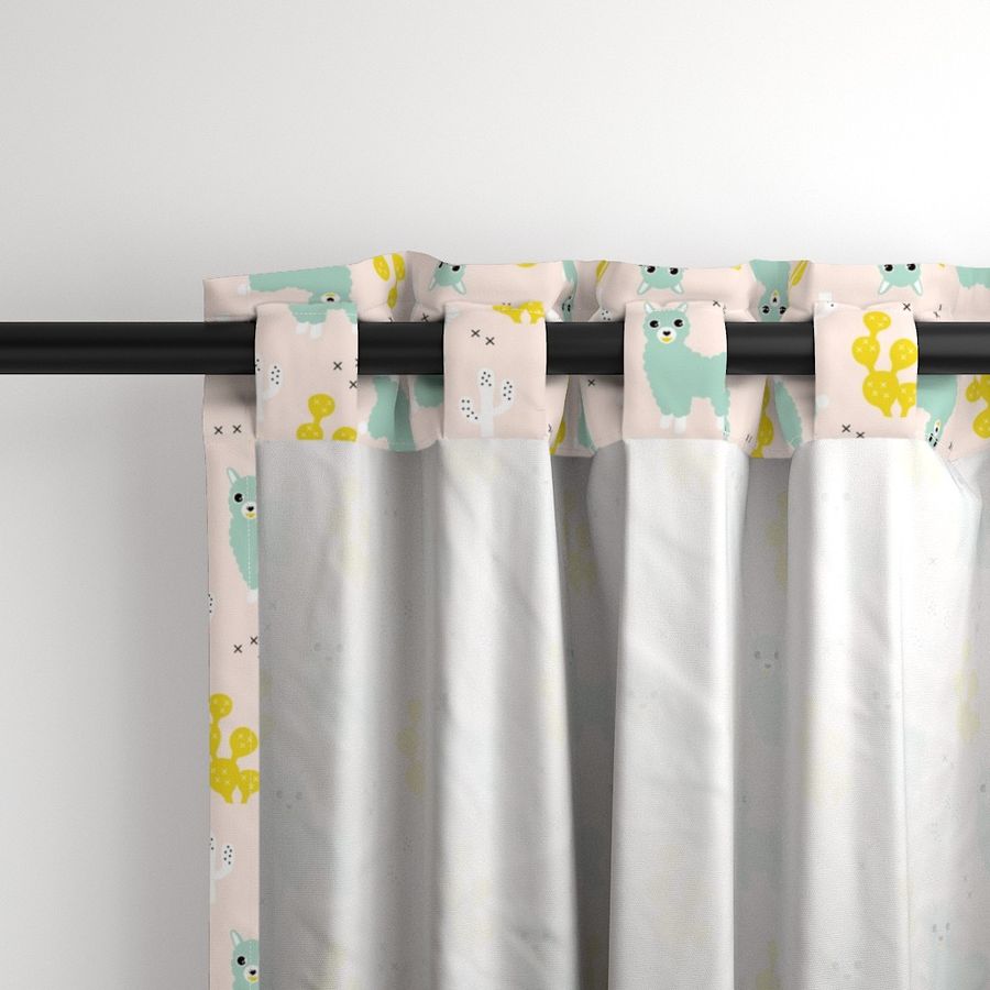 HOME_GOOD_CURTAIN_PANEL