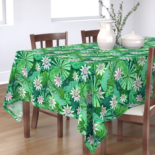 HOME_GOOD_RECTANGULAR_TABLE_CLOTH