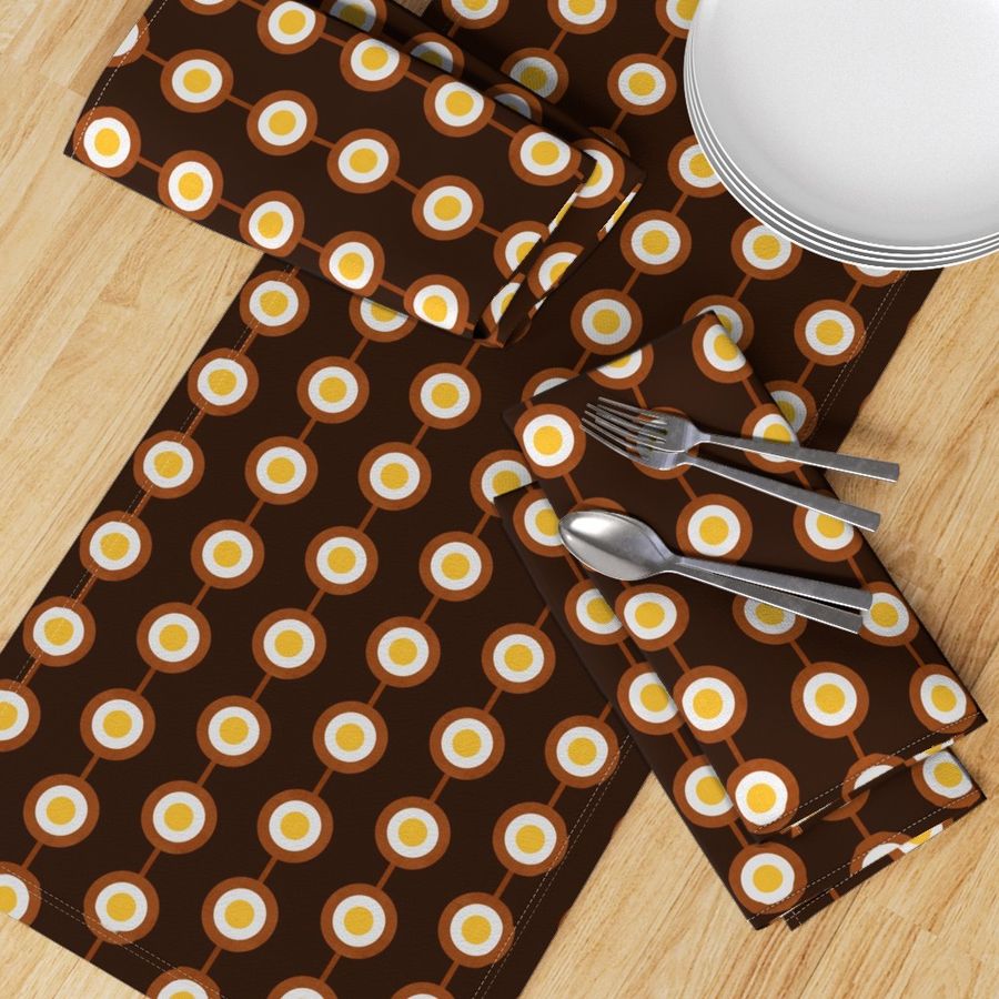 HOME_GOOD_TABLE_RUNNER