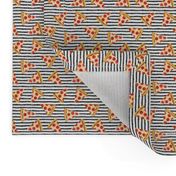 (3/4" scale) pizza slice (black stripes) food fabric C18BS