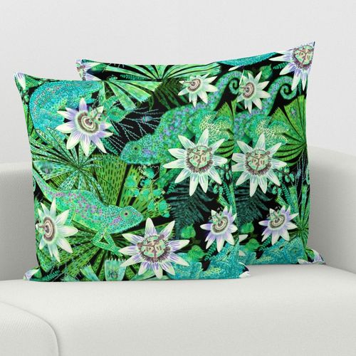 HOME_GOOD_SQUARE_THROW_PILLOW