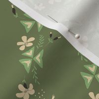 Shamrock Floral Diagonal / Olive