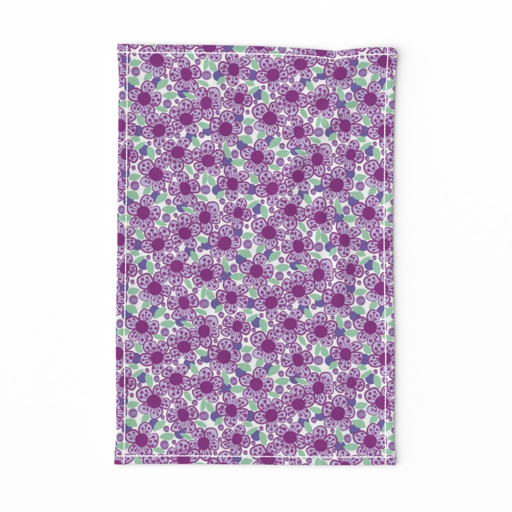 Lilac Bold Flowers small scale