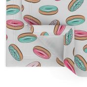 donuts - pink and teal - toss