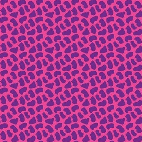 Wild Giraffe-Pink