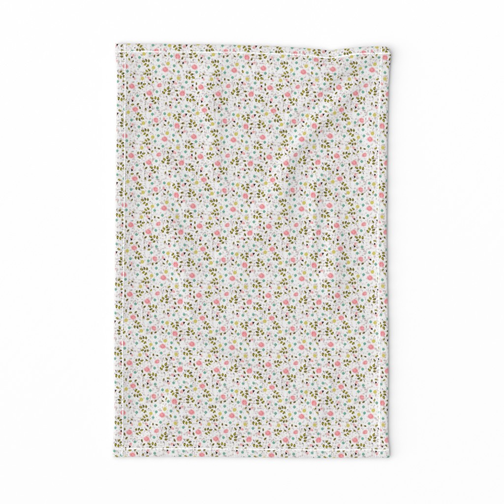 Ditsy prints flower in white