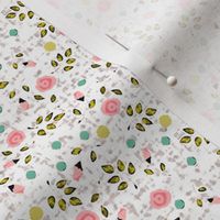 Ditsy prints flower in white